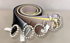 Belt with round buckle and imitation pearl inlays. Various colors