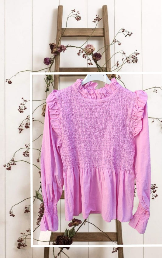 Fringe satin lingerie blouse. Colors: Black, and white. ONE size: fits from 34 to 40