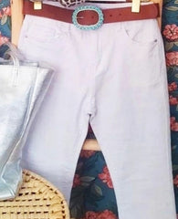 Camiseta CALIFORNIA en animal print. Con estampado rojo. Talla única amplia (da desde la talla 34 hasta la 42). CALIDAD PREMIUM. Disponible también el total look de la última foto