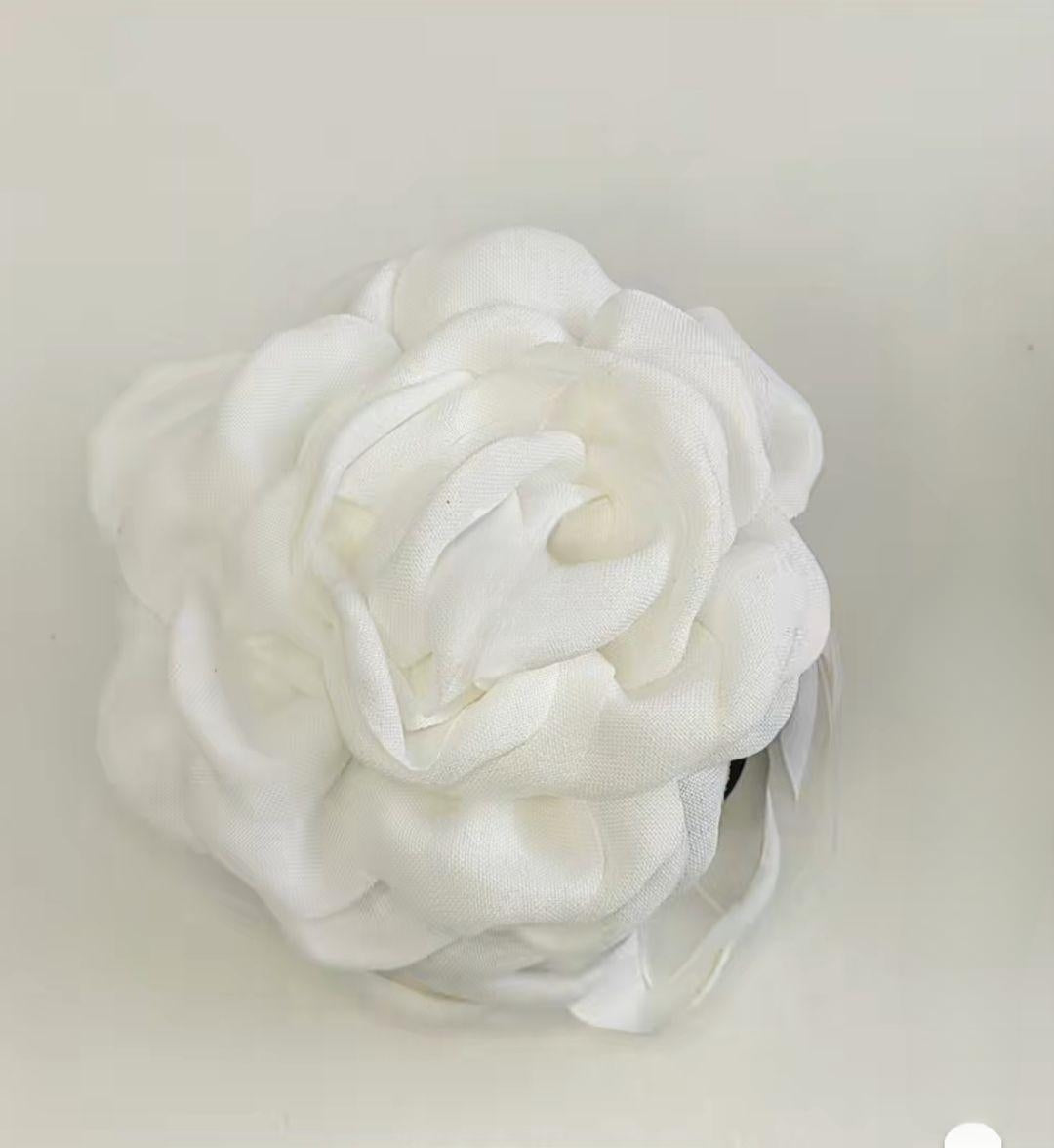 PINZA para el cabello de Flores. Disponible en varios colores