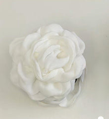 Hair clip with Flowers. Available in various colors 