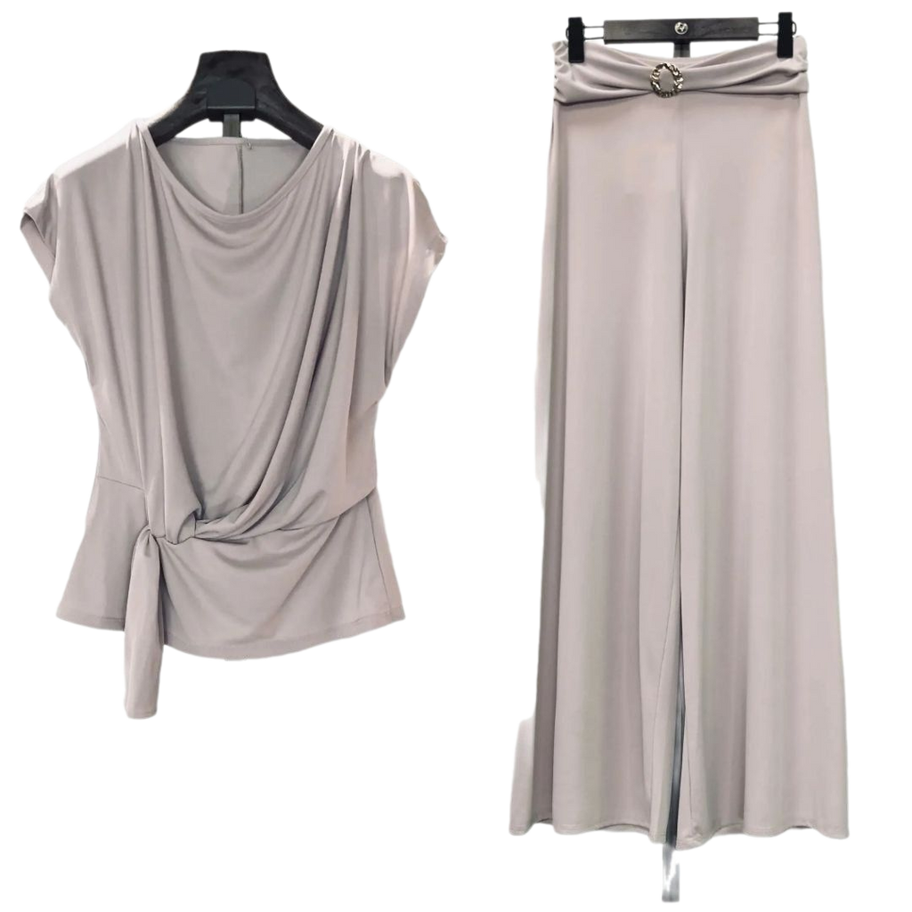 TRAJE mod. NIL. Talla ÚNICA: da desde la 34 hasta 40. Disponible en 2 colores.  SUPER !!!