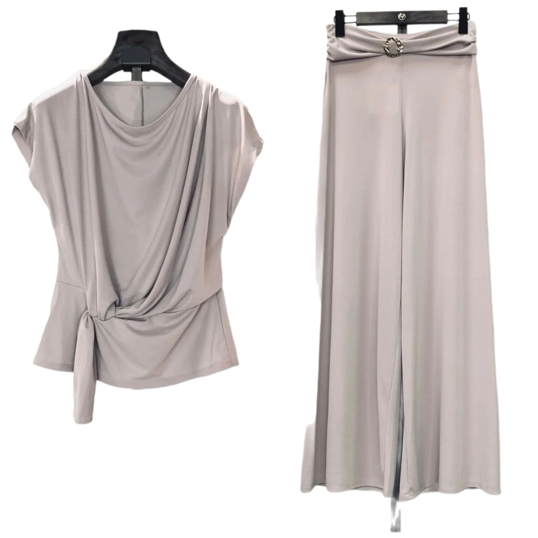 TRAJE mod. NIL. Talla ÚNICA: da desde la 34 hasta 40. Disponible en 2 colores.  SUPER !!!
