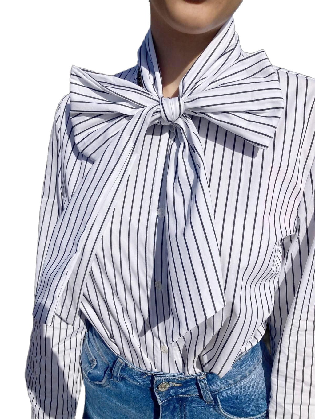 NOVEDAD: Blusa Blanca de rayas Negras y lazada. Mod. MAMEN. Talla única: da desde la 34 a la 42