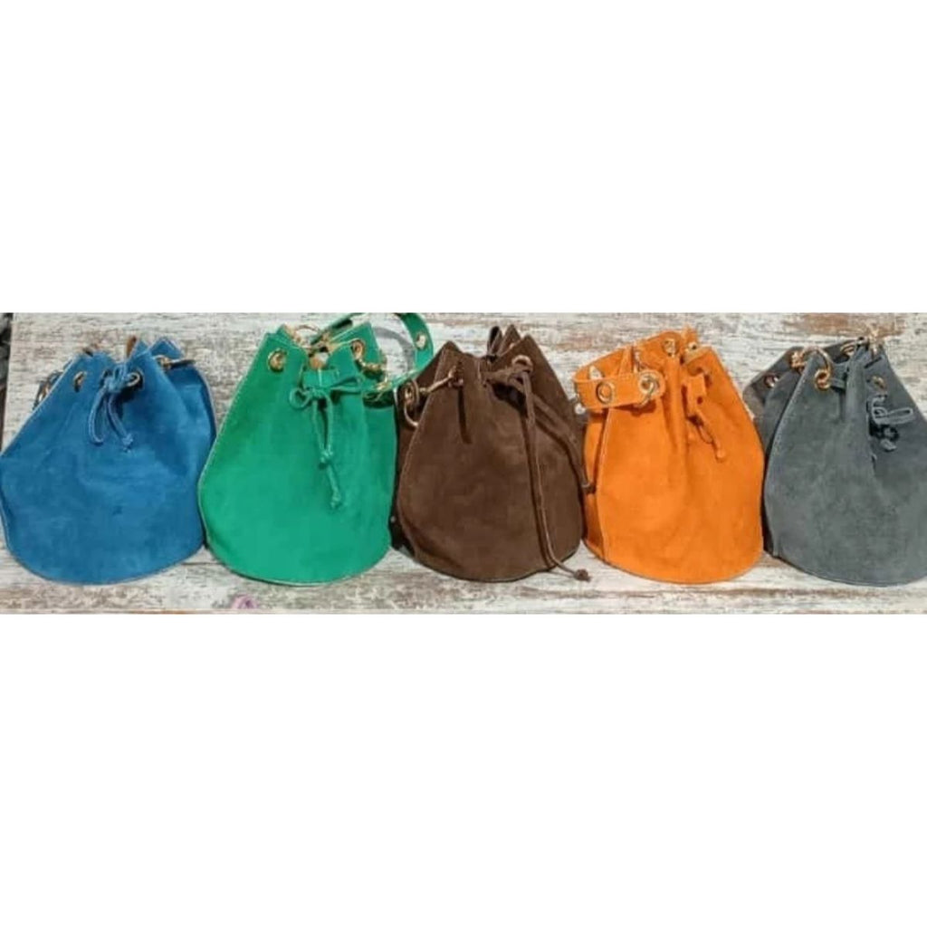 BOLSO Bombonera de PIEL de ante con asa de ollaos + cadena dorada. Varios colores disponibles