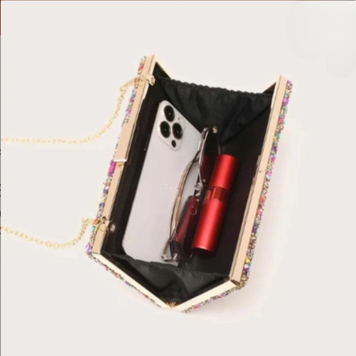 Bolso fiesta. Clutch de piedritas de múltiples colores. Muy combinable y elegante