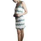 CONJUNTO de crochet Modelo ONDAS Verde y Beige: Falda +  top. Disponible en Negro y Beige