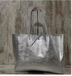 Bolso Tote bag de piel metalizada en color ORO, PLATA y BRONCE, grande. Piel muy suave