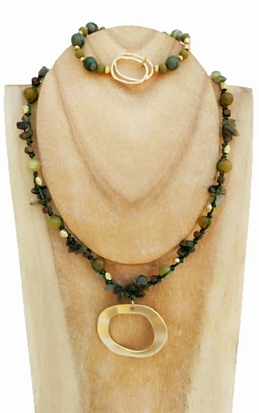 Pack: Short military green necklace + coordinated bracelet