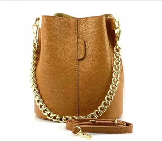 Bolso bombonera de piel CAMEL con cadena dorada + asa larga