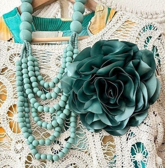 Flower brooch + Flower hair clip. Available in various colors