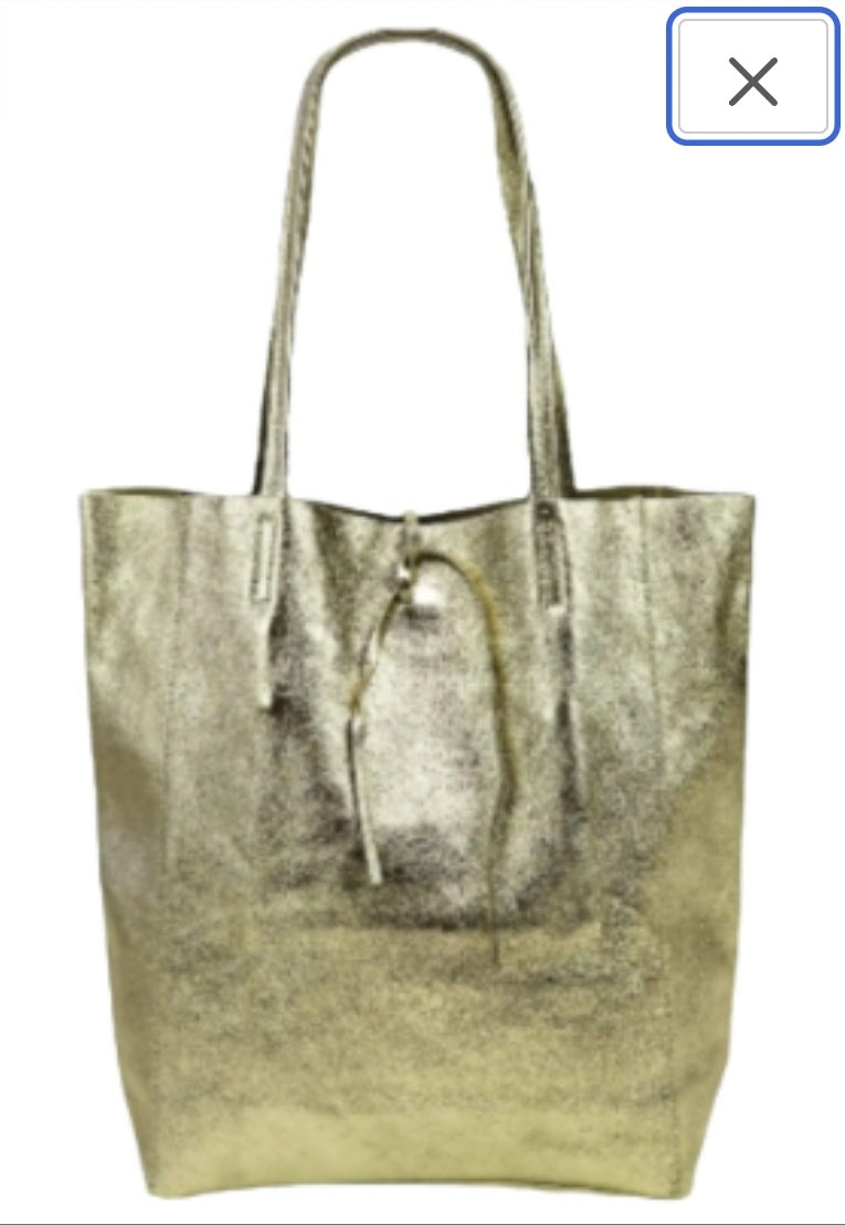 Bolso Tote bag de piel en plateado. GENUINE soft LEATHER. Silver Soft Leather Tote, Silver Shopper, Shoulder Bag Silver, Work Handbag Silver
