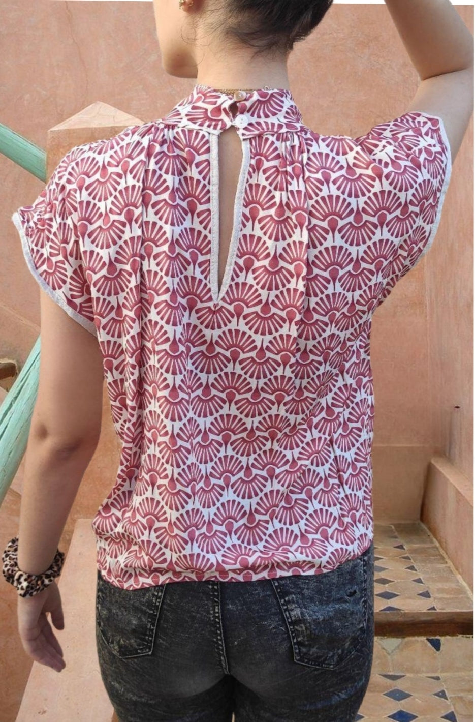 Blusa VERONA. Algodón 100 %. Talla ÚNICA: da desde la 34 hasta la 38.