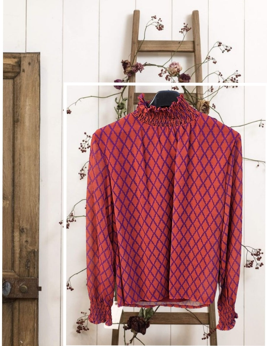 NOVEDAD: Blusa LOUISE. Color ANARANJADO y MORADO. Talla ÚNICA: da desde la 34 hasta la 38.