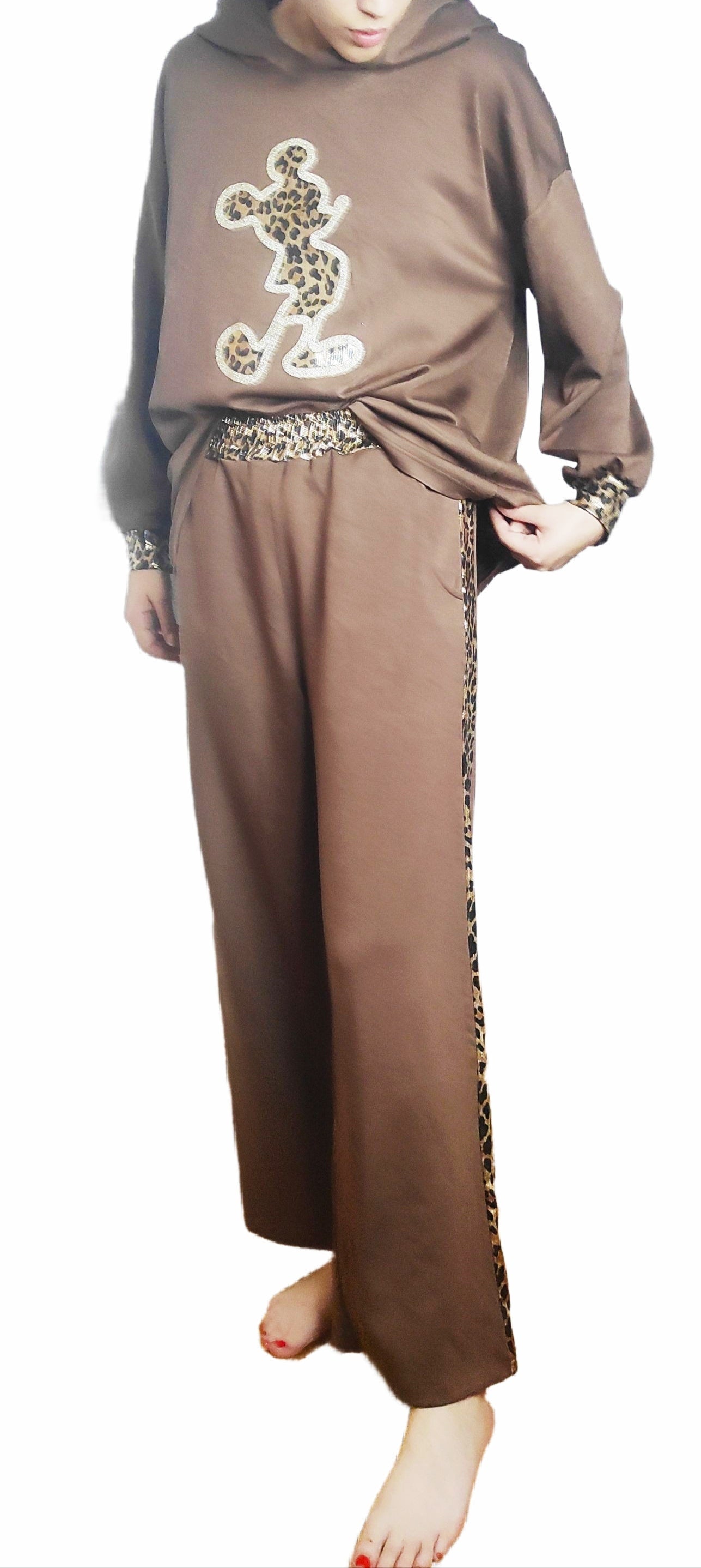 CONJUNTO mod. RATONCITO en color chocolate. Muy confortable y muy suave Talla única. Da hasta la talla 40-42