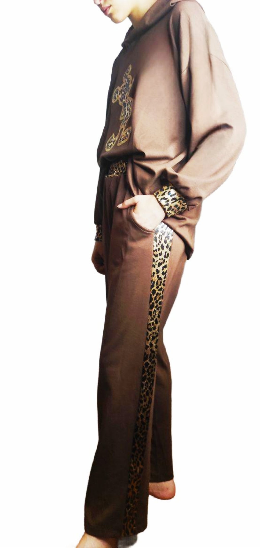 CONJUNTO mod. RATONCITO en color chocolate. Muy confortable y muy suave Talla única. Da hasta la talla 40-42