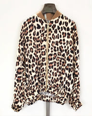 Bomber Mod. LEOPARD.  Chaqueta Satinada estampado en Animal Print. Talla única: Da desde la Talla 34 hasta la 40 - 42. Calidad PREMIUM