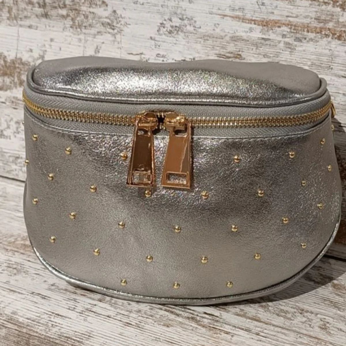 Medium waist bag with 2 interchangeable straps: leather + decorative