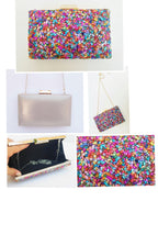 Bolso de fiesta. Clutch multicolor con piedritas de colores medianas