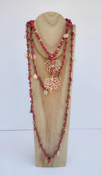 Collar largo color rojo de cuentas de lava  ( modelo 1)