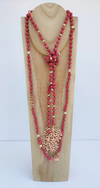 Collar largo rojo de cuentas de lava ( modelo 2)