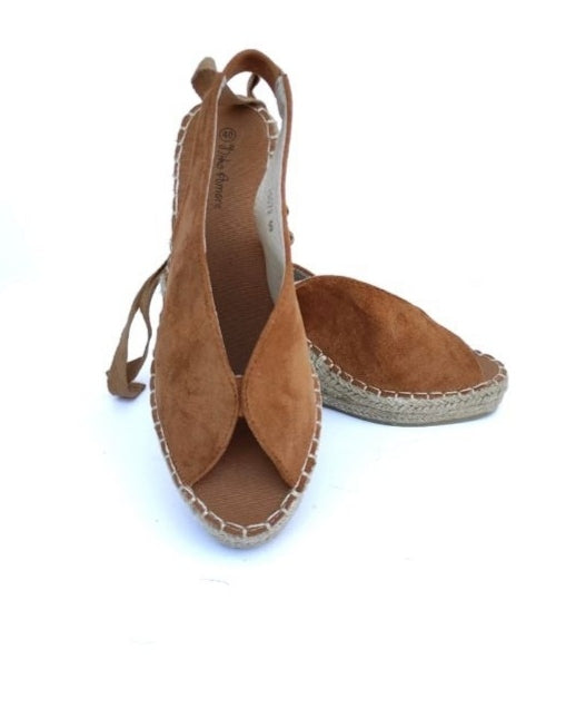 High wedge espadrille (with decorative laces) camel color