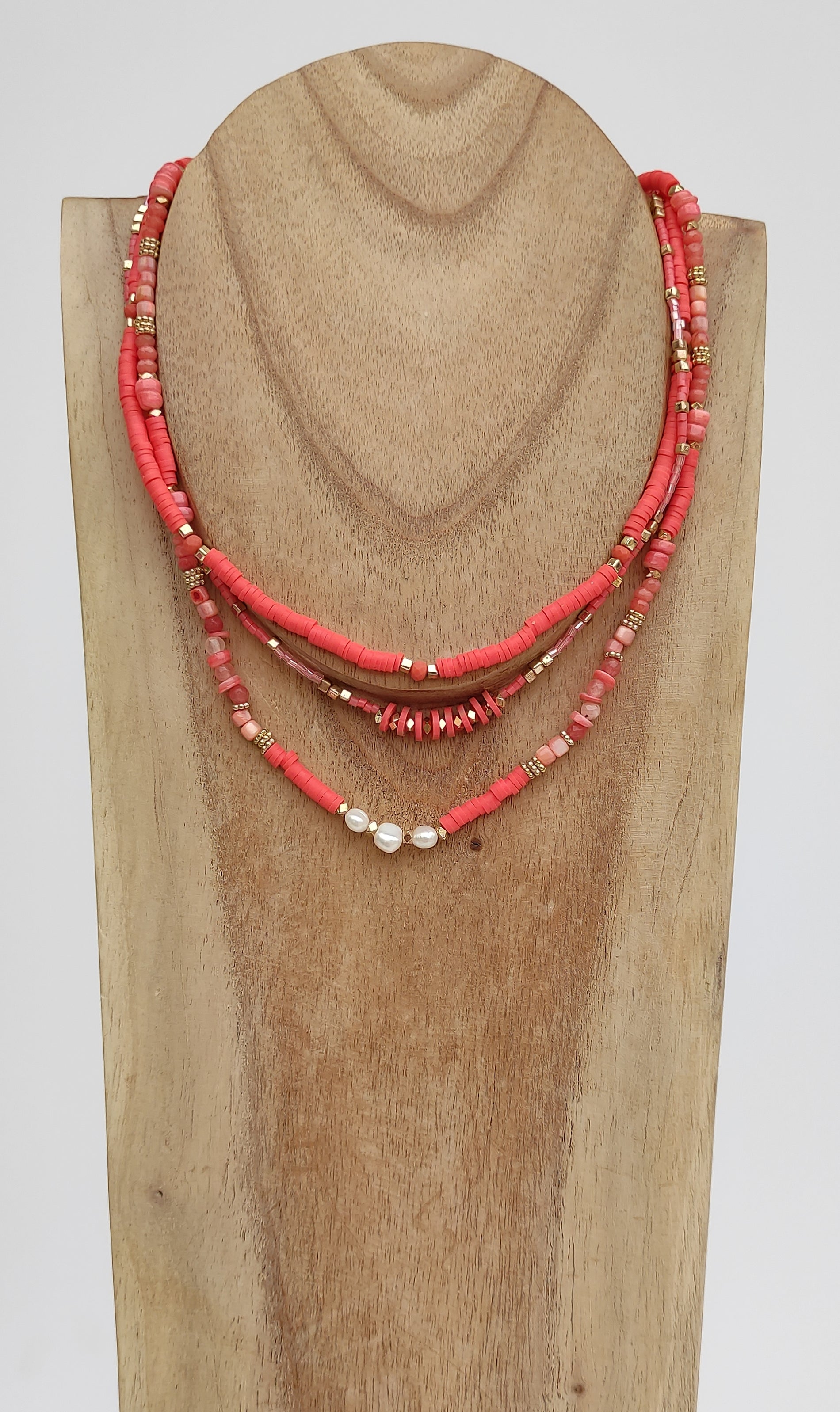 Gargantilla en color AZUL TURQUESA o en SALMÓN. 3 collares de cada color