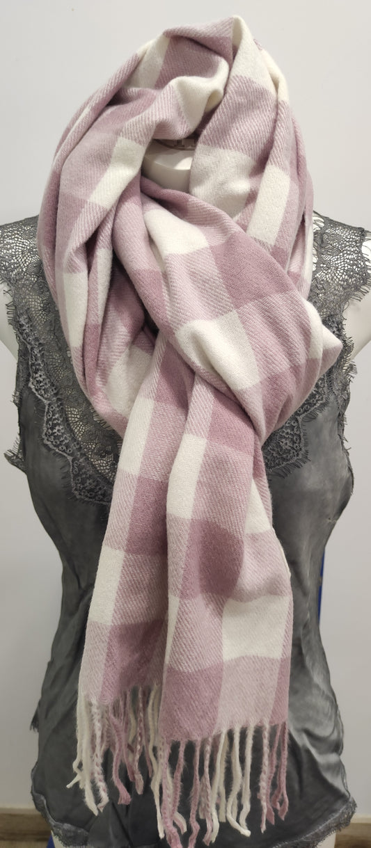 Oversize pink and beige checked scarf