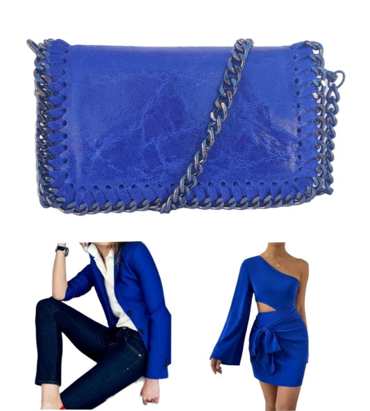 Bolso de piel con cadenas Azul Klein Piel muy suave. AZUL Klein. GENUINE soft LEATHER.Shoulder Bag in Klein Blue